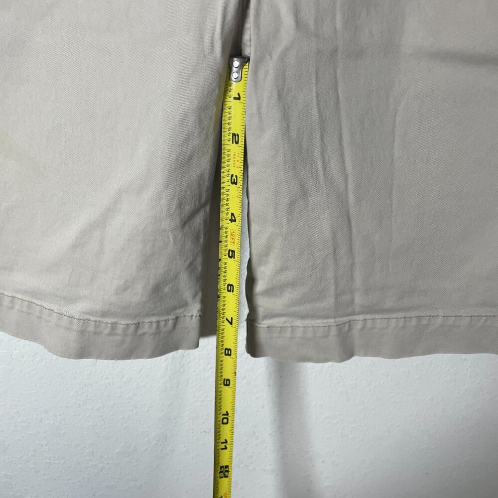 Women’s Old Navy Khaki Perfect Bermuda Shorts Low Rise, Size 8 - Picture 6 of 7